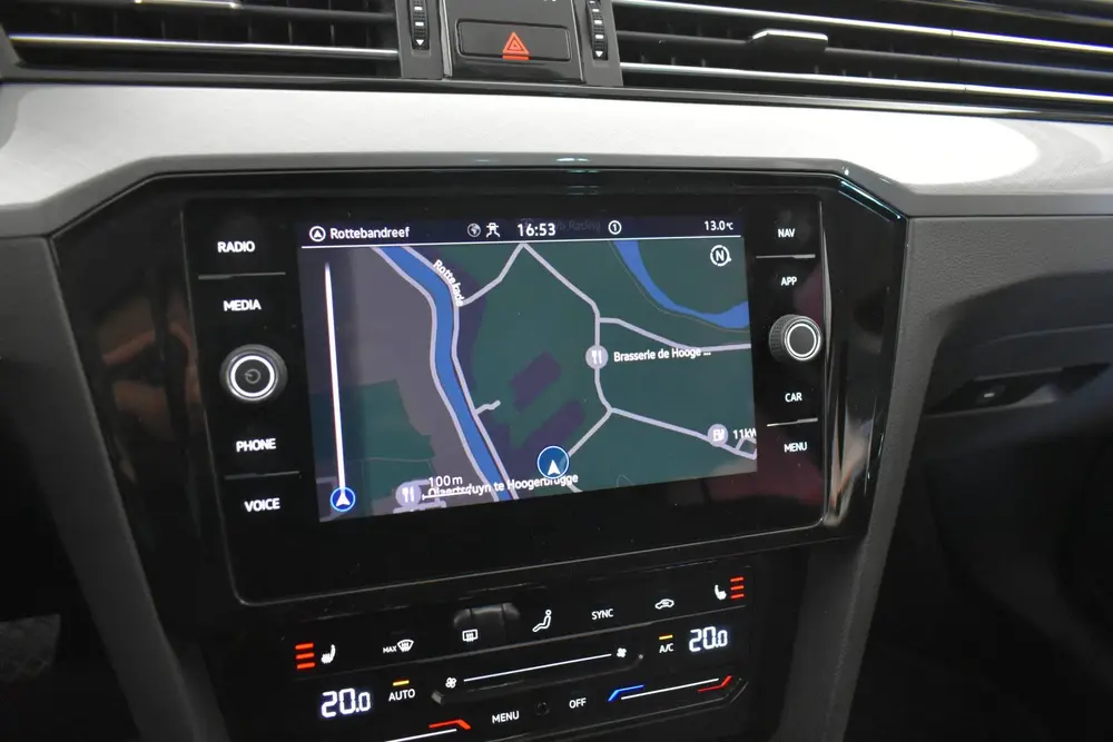Volkswagen Passat GTE EL Treh+aKlep 100% SOH Camera el stoel uit 2021, foto 6