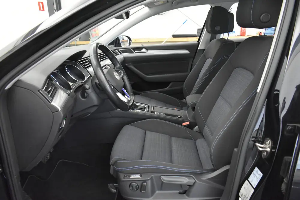 Volkswagen Passat GTE EL Treh+aKlep 100% SOH Camera el stoel uit 2021, foto 8