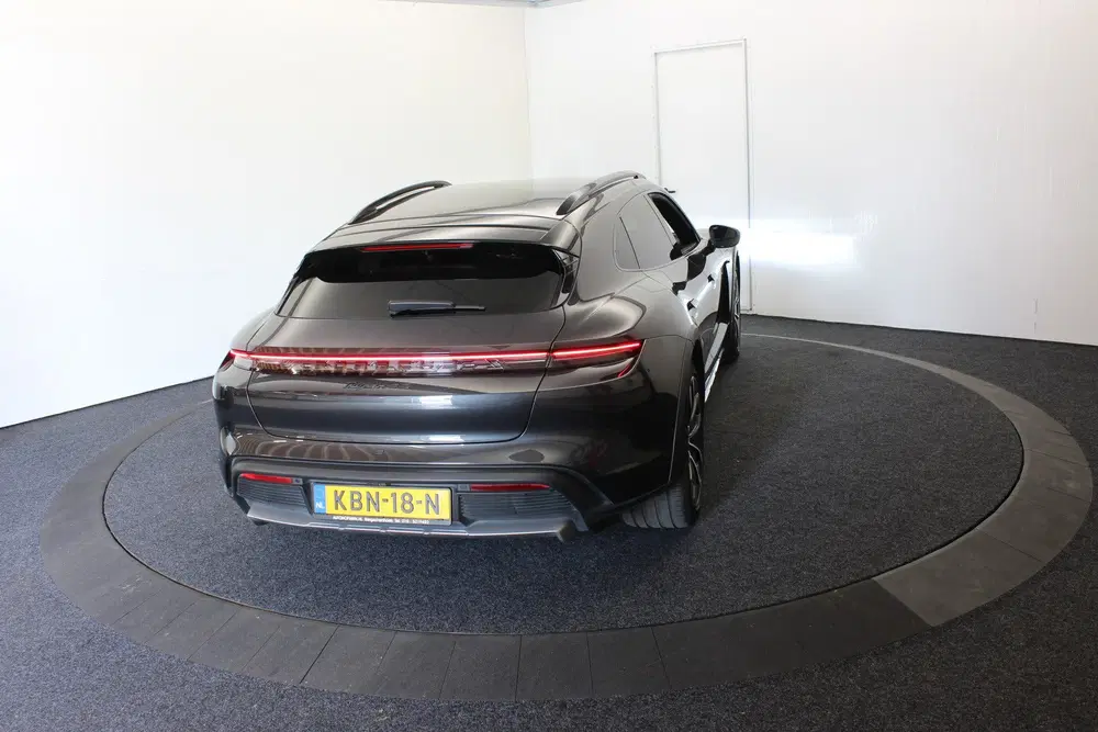 Porsche Taycan 4S 93kWh 426KW 573 pk Panodak 1 uit 2022, foto 13