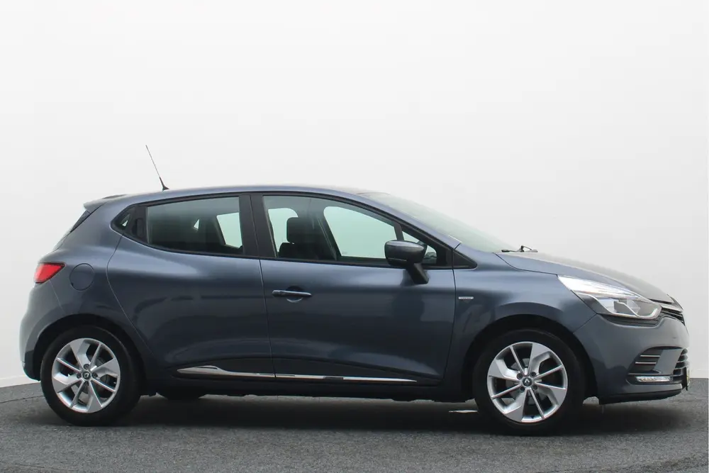 Renault Clio 0.9 TCe Limited Apple Carplay, Cruise, PDC, Air uit 2019, foto 19
