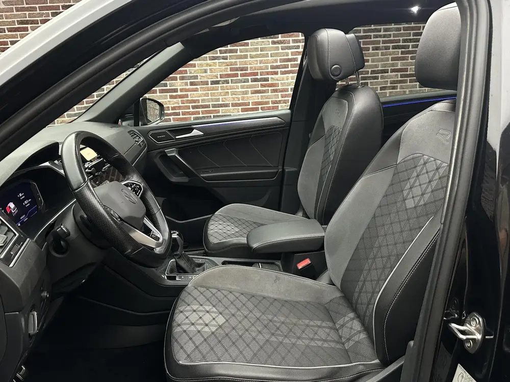 Volkswagen Tiguan Allspace 1.5 TSI R-Line 7-PERSOONS 7P IQ H uit 2022, foto 14