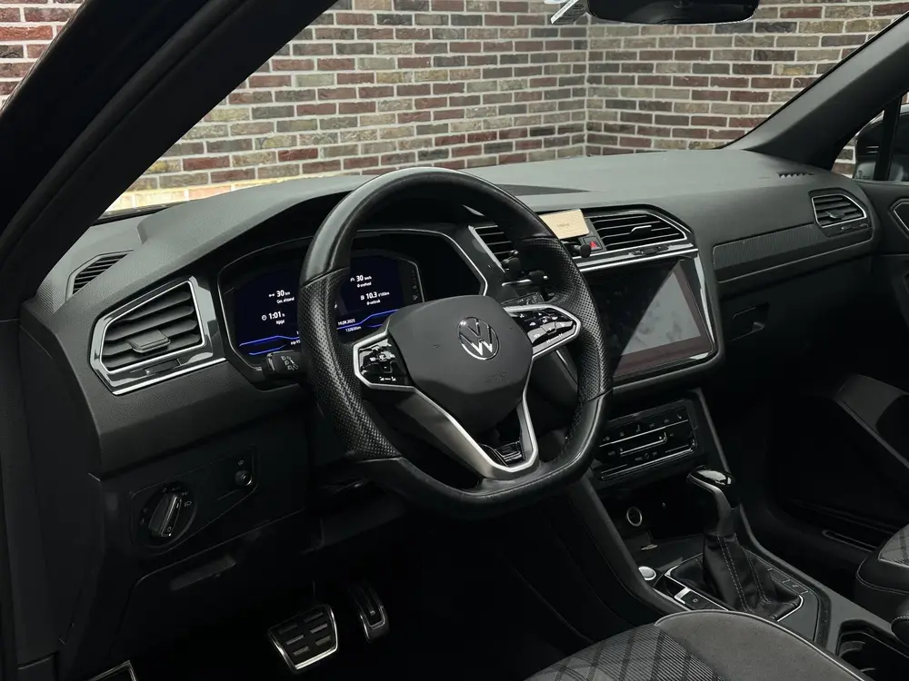 Volkswagen Tiguan Allspace 1.5 TSI R-Line 7-PERSOONS 7P IQ H uit 2022, foto 3