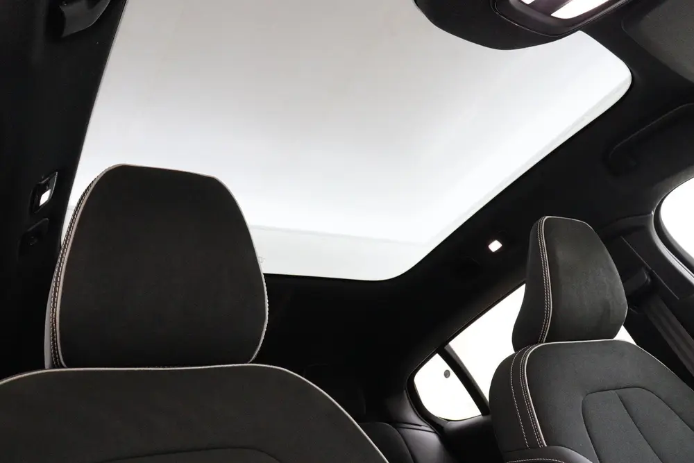 Volvo C40 RECHARGE ULTIMATE 69 kWh -PANO.DAK uit 2023, foto 10
