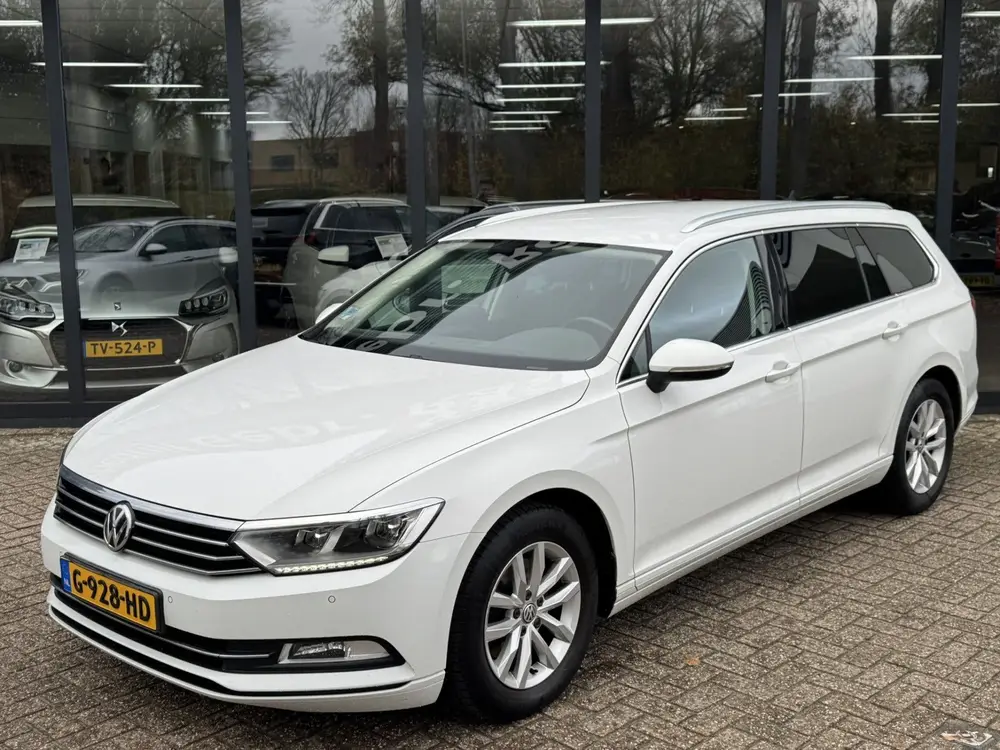 Volkswagen Passat Variant 1.6 TDI Highline*ACC*Navi*Camera*E uit 2019, foto 2