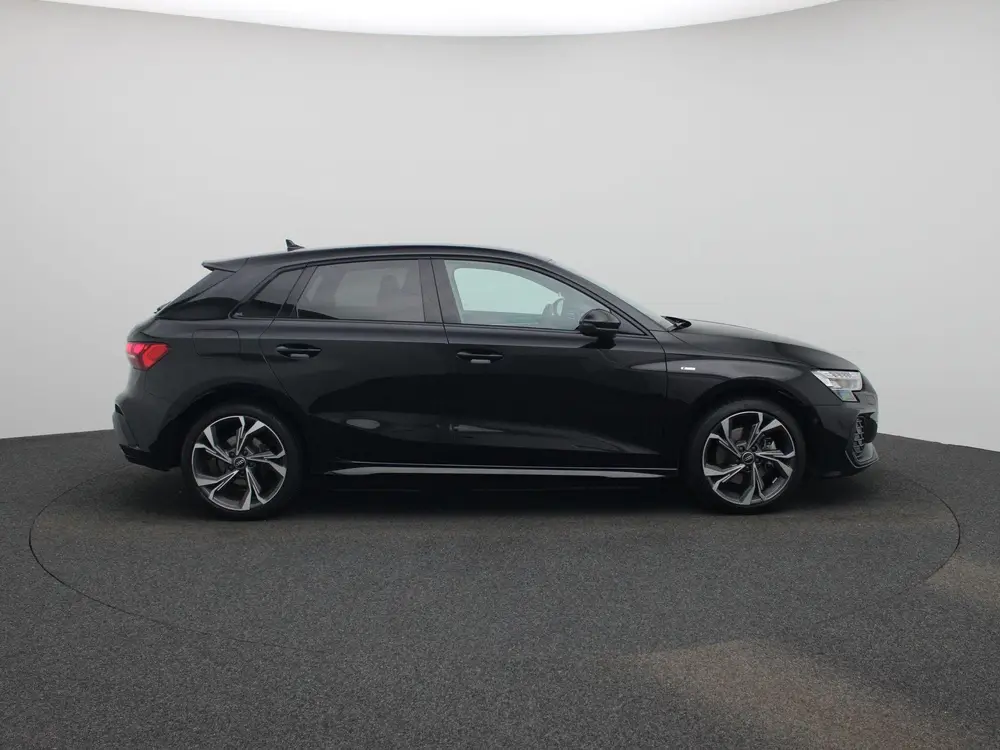 Audi A3 40 TFSI e S edition 204 PK uit 2025, foto 6
