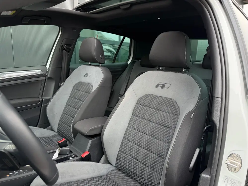 Volkswagen Golf 1.5 TSI Highline R-Line 150pk Pano/Virtual/K uit 2019, foto 13