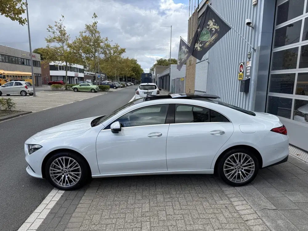 Mercedes-Benz CLA 250e AMG CAM uit 2022, foto 13