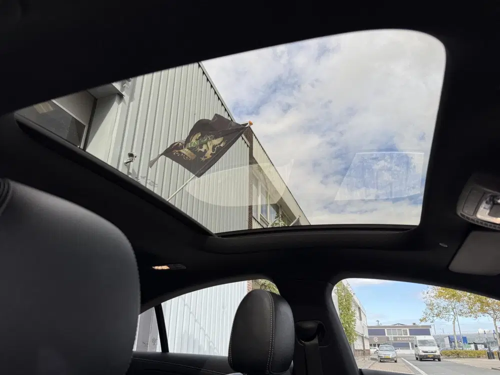 Mercedes-Benz CLA 250e AMG CAM uit 2022, foto 3