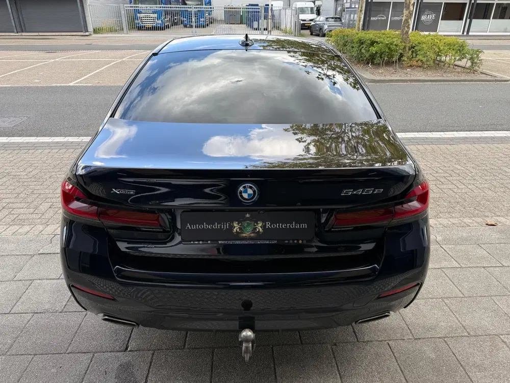 BMW 5-serie 545e xDrive High Executive M-Sport AUT 395 uit 2021, foto 18
