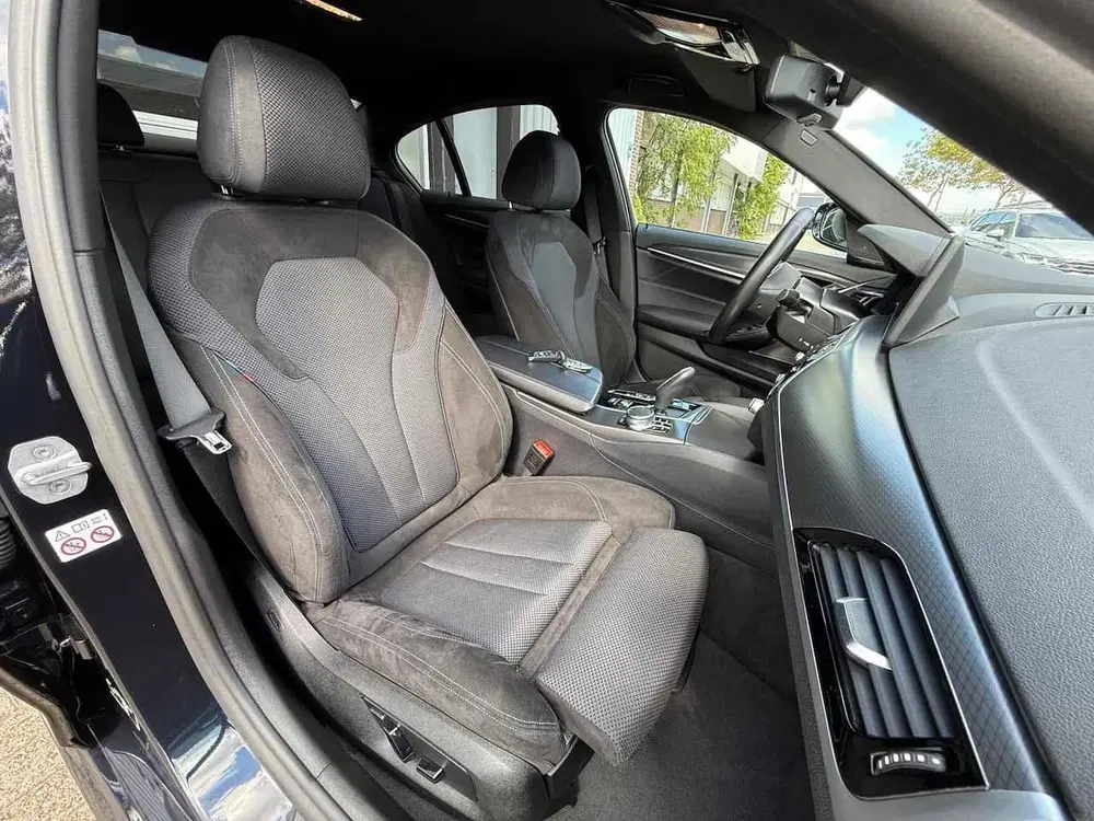 BMW 5-serie 545e xDrive High Executive M-Sport AUT 395 uit 2021, foto 4