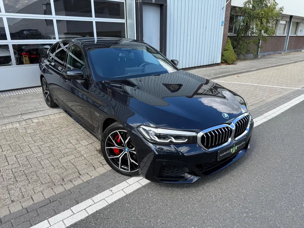 BMW 5-serie 545e xDrive High Executive M-Sport AUT 395 uit 2021, foto 8