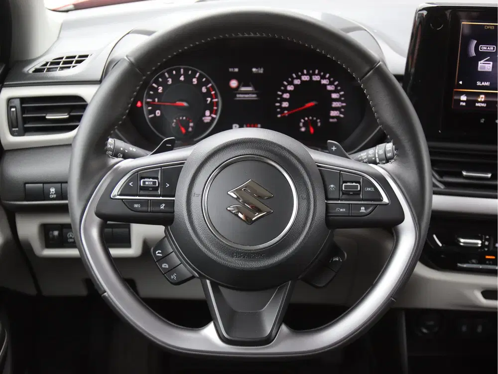Suzuki Swift 1.2 Style Smart Hybrid Hybride Camera-Carp uit 2025, foto 15