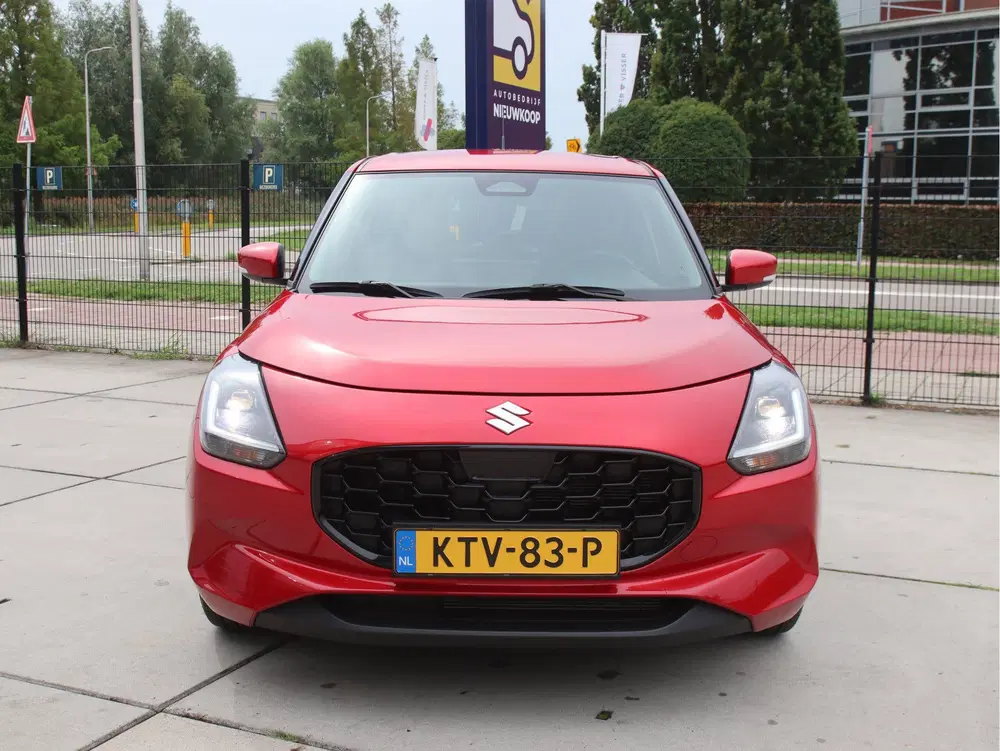 Suzuki Swift 1.2 Style Smart Hybrid Hybride Camera-Carp uit 2025, foto 2