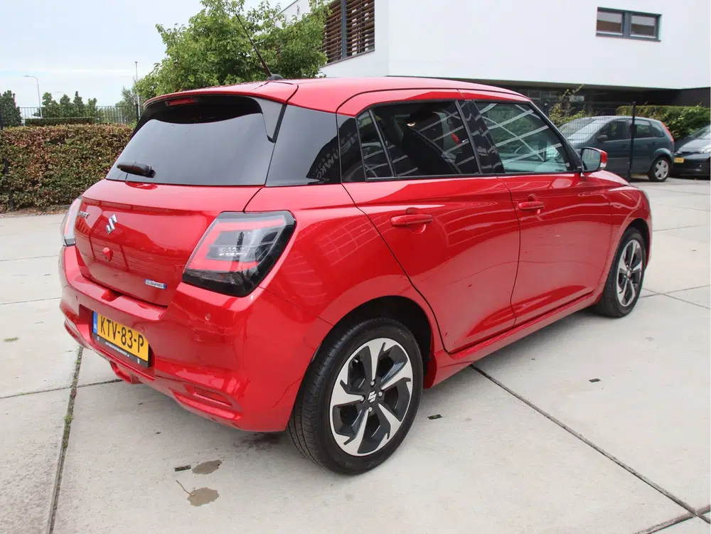 Suzuki Swift 1.2 Style Smart Hybrid Hybride Camera-Carp uit 2025, foto 4