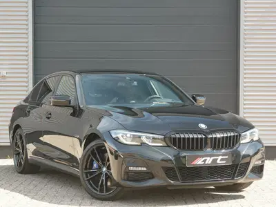 BMW 3-serie 330e M-Sport Shadow uit 2021