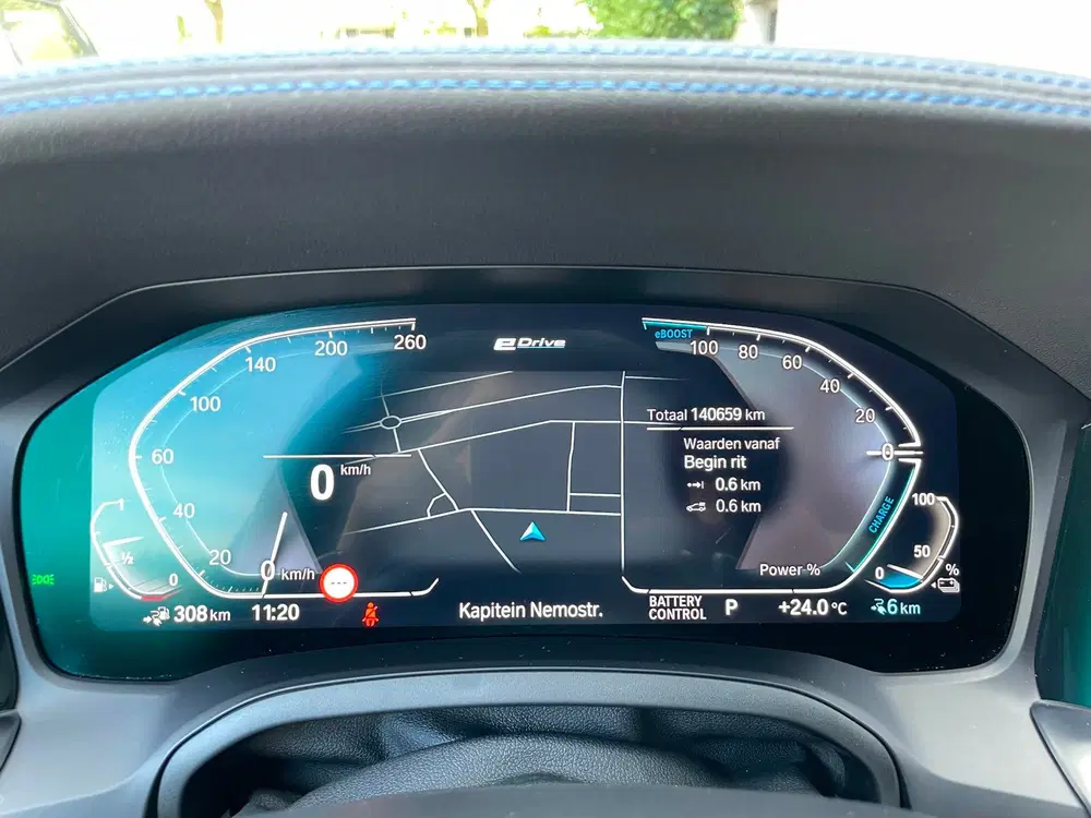 BMW 3-serie 330e M-Sport Shadow uit 2021, foto 17