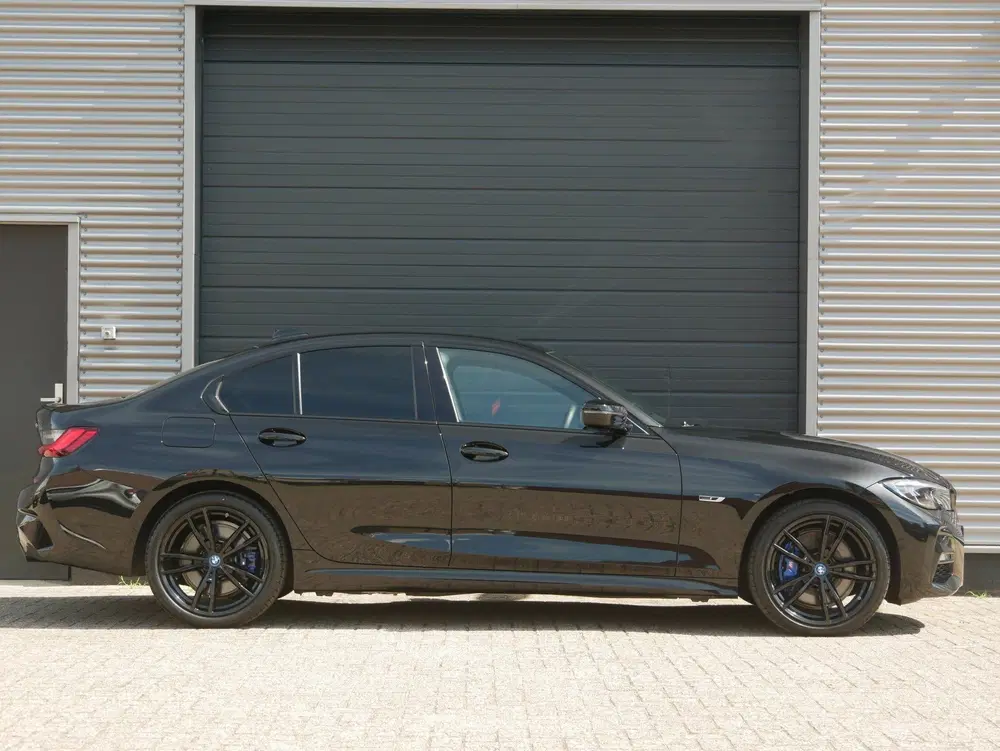 BMW 3-serie 330e M-Sport Shadow uit 2021, foto 4