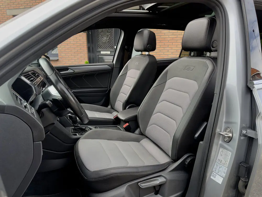 Volkswagen Tiguan Allspace 1.5 TSI AUT7 7PERS 3x R-LINE PANO uit 2020, foto 11