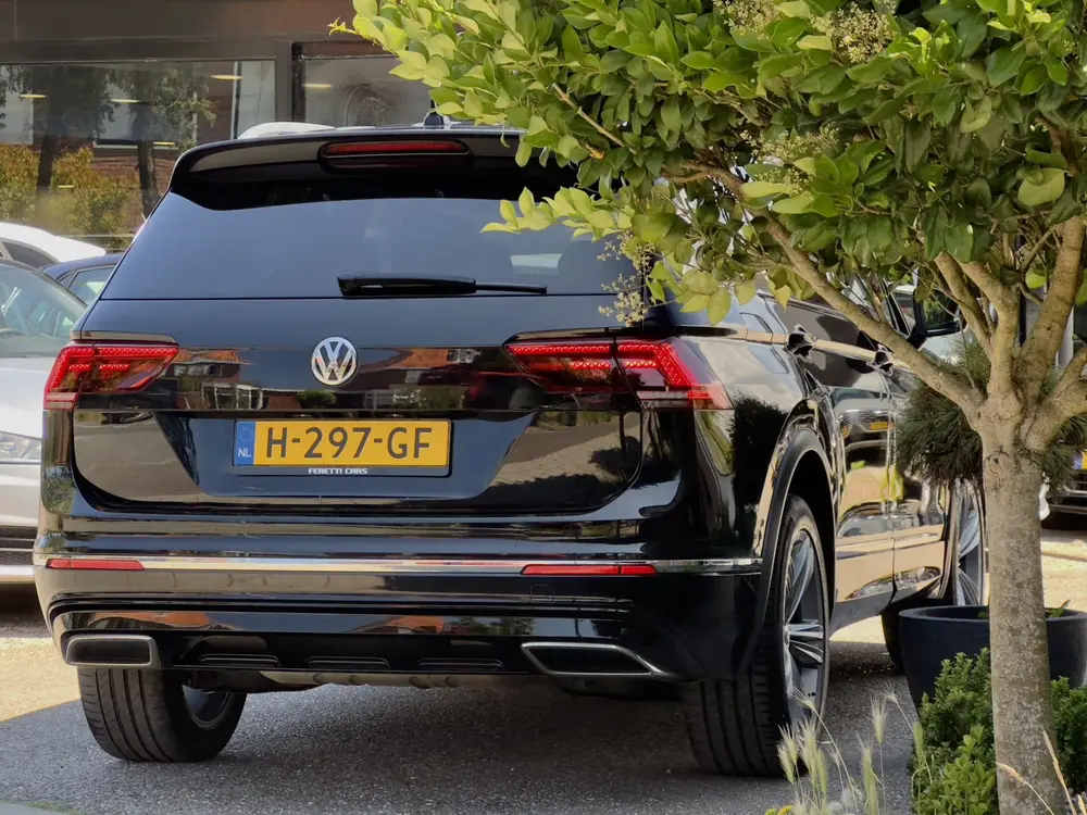 Volkswagen Tiguan Allspace 2.0 TSI AUT7 4MOTION HIGHLINE R-L uit 2020, foto 11