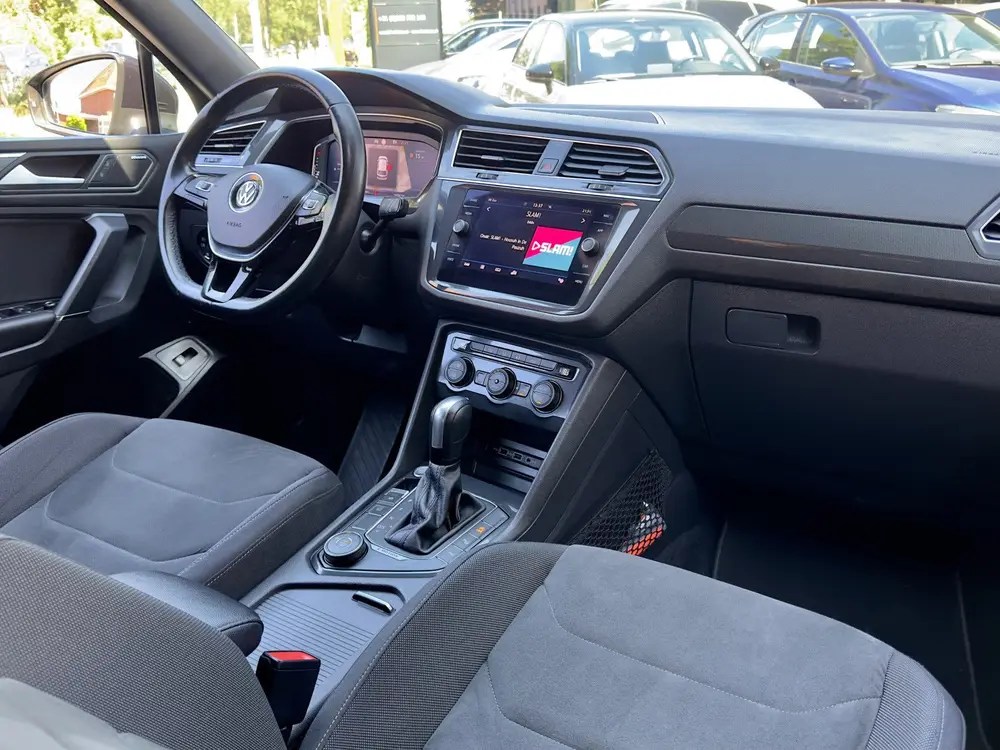 Volkswagen Tiguan Allspace 2.0 TSI AUT7 4MOTION HIGHLINE R-L uit 2020, foto 2
