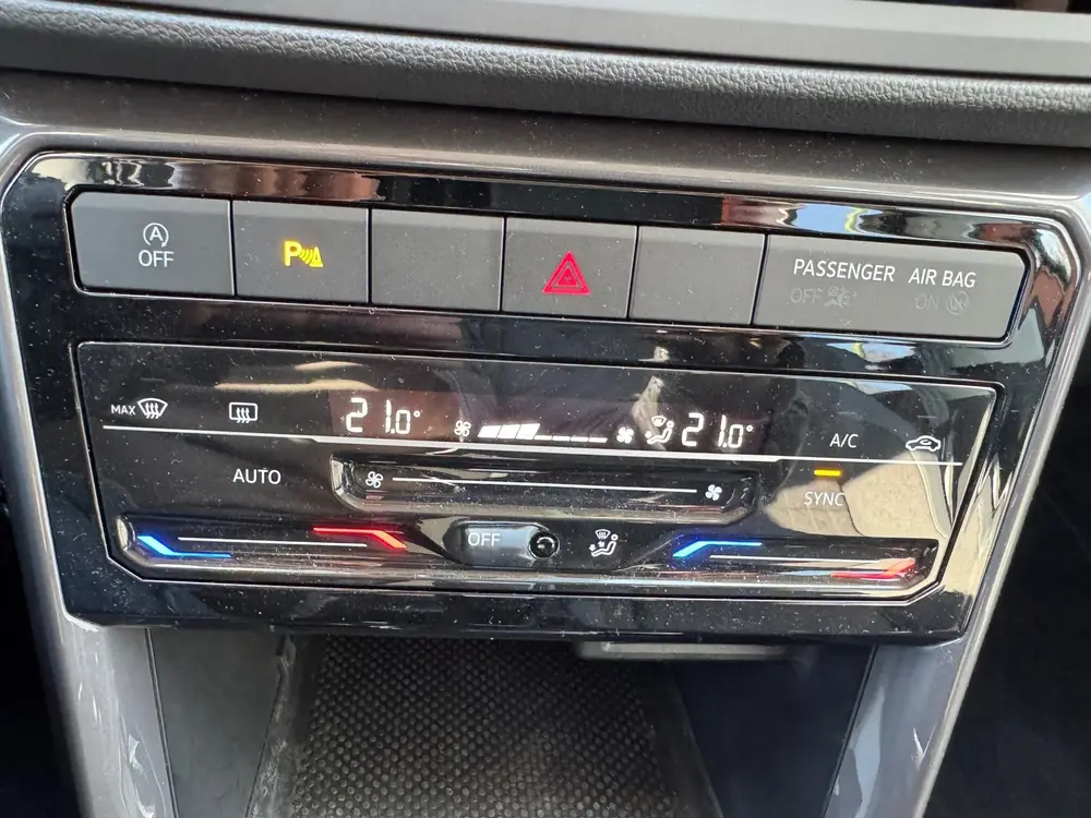 Volkswagen T-CROSS 1.0 TSI Style Camera/Led/Navigatie uit 2021, foto 19
