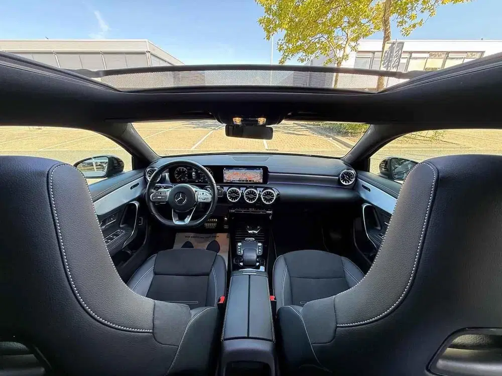 Mercedes-Benz A-Klasse 250 e AMG LED uit 2022, foto 2