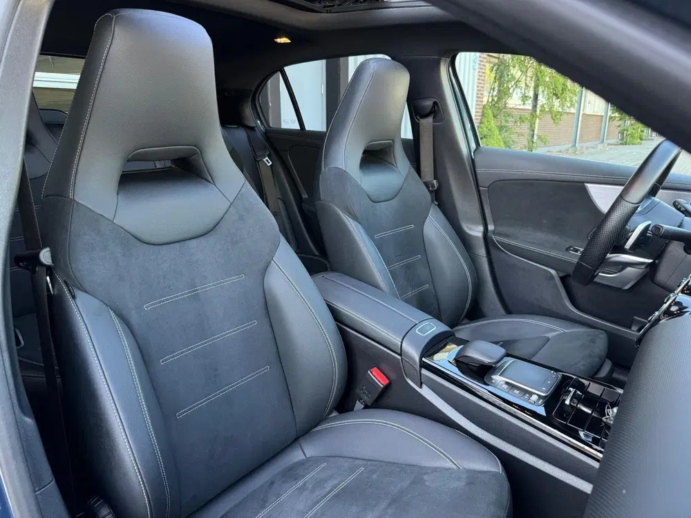 Mercedes-Benz A-Klasse 250 e AMG LED uit 2022, foto 5