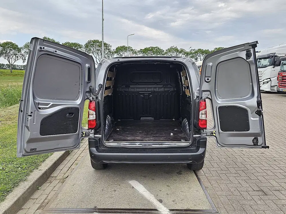 Fiat Doblo 1.5 l1 navi facelift nap uit 2024, foto 12