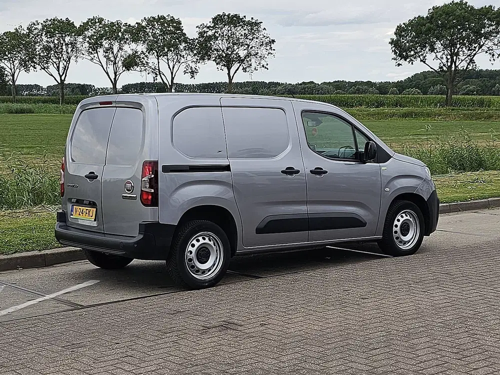 Fiat Doblo 1.5 l1 navi facelift nap uit 2024, foto 3