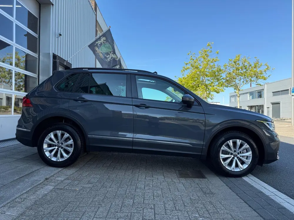 Volkswagen Tiguan 1.4 TSI eHybrid LED/ACC/PDC/LMV/NAVI/VIRTU uit 2023, foto 20