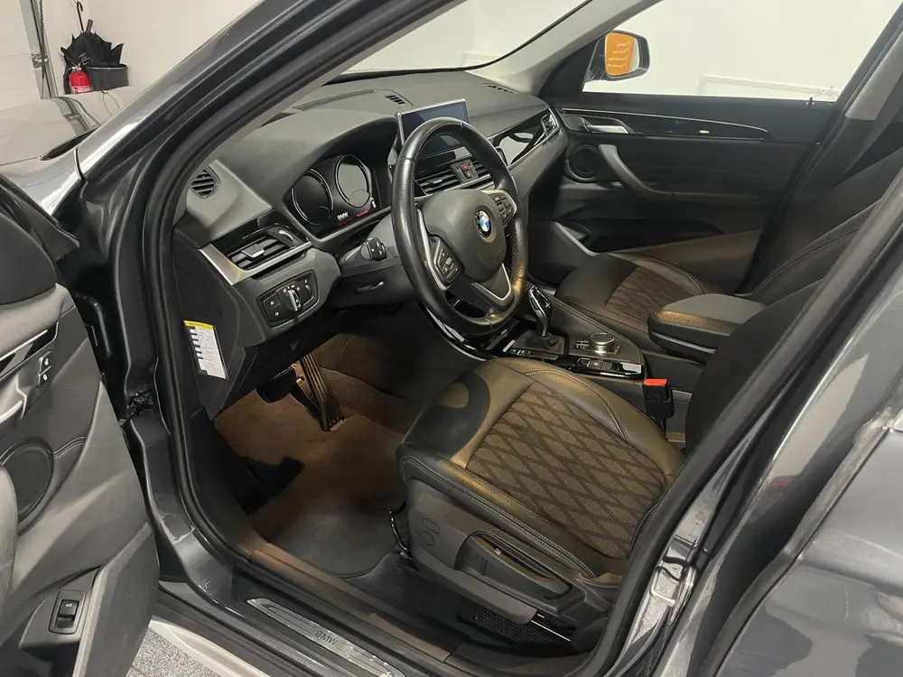 BMW X1 SDrive20i High Executive Autom, Navigatie NL Auto! NA uit 2019, foto 14