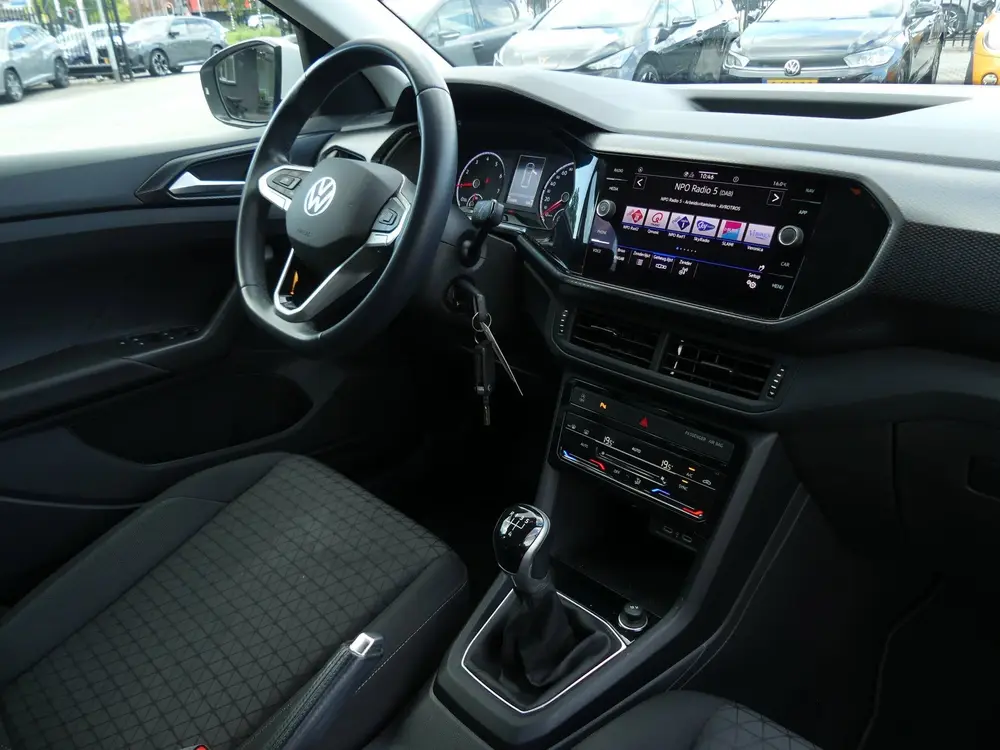 Volkswagen T-Cross 1.0 TSI Life / Camera / PDC / Navigatie / uit 2023, foto 10