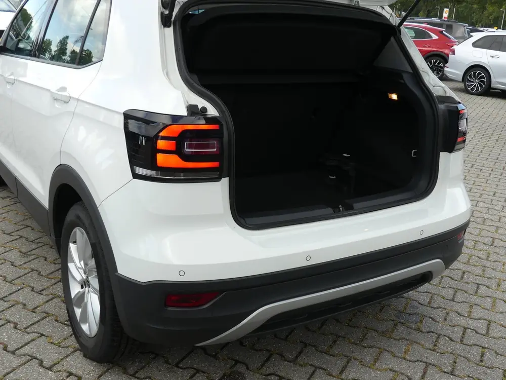 Volkswagen T-Cross 1.0 TSI Life / Camera / PDC / Navigatie / uit 2023, foto 8