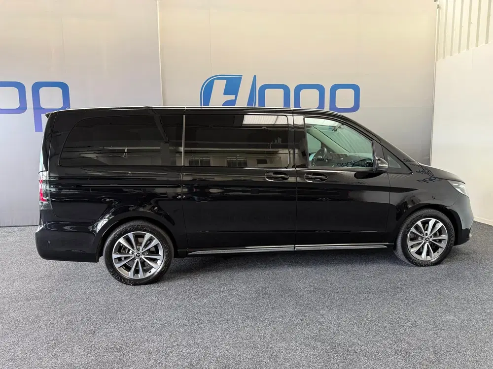 Mercedes-Benz EQV 8-pers AMG uit 2024, foto 2