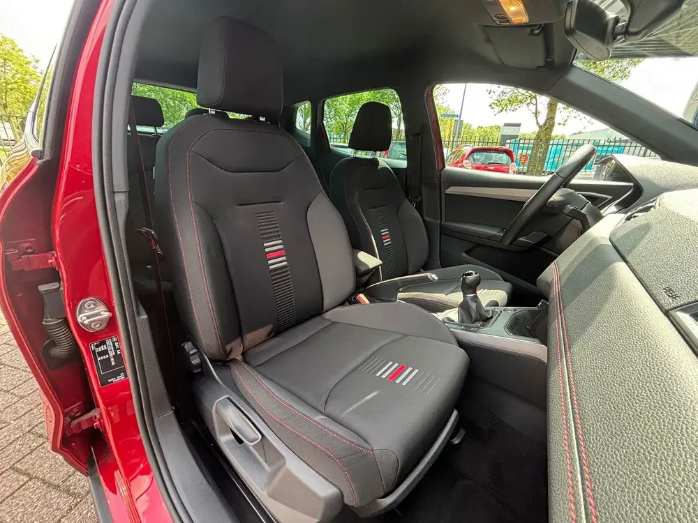 SEAT Arona 1.5 TSI EVO FR Business Intense|ACC|Camera|DAB|LE uit 2019, foto 7