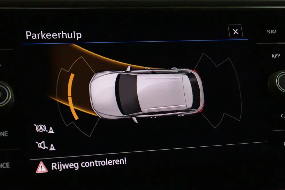 Volkswagen T-Roc 1.0 TSI Style | TWO-TONE | NAVI / APPCONNEC uit 2020, foto 9
