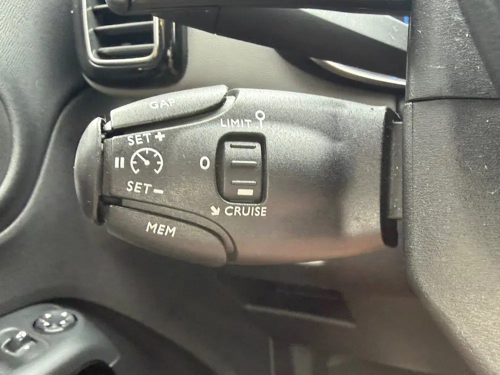 Citroën C5 Aircross Citroen C5 Aircross 1.6 Plug-in Hybrid 225 uit 2020, foto 4