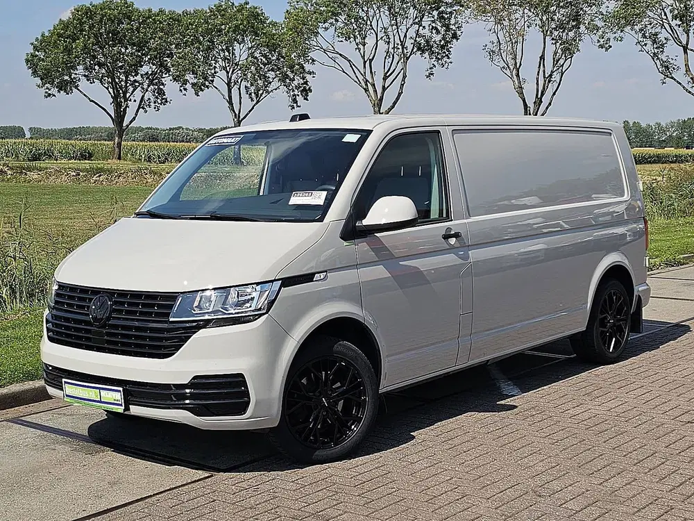 Volkswagen Transporter 2.0 TDI t6.1 150pk l2h1 autm uit 2024, foto 2