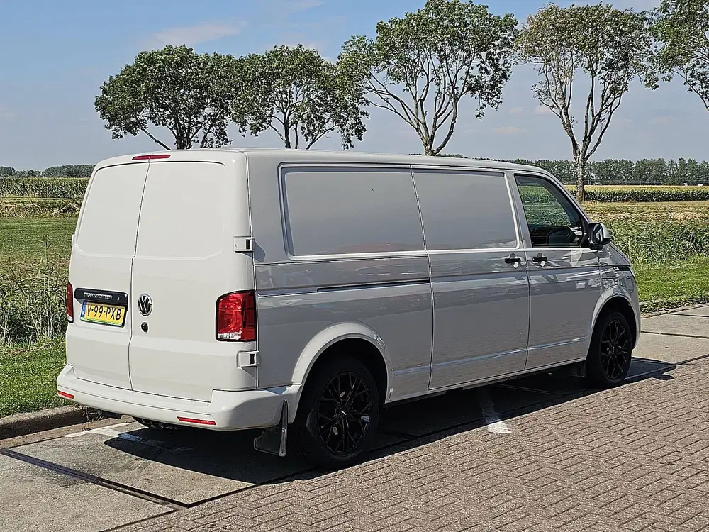 Volkswagen Transporter 2.0 TDI t6.1 150pk l2h1 autm uit 2024, foto 3