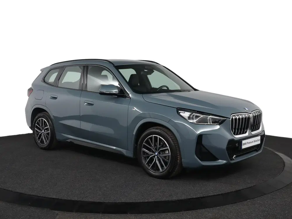BMW X1 sDrive18i uit 2023, foto 12