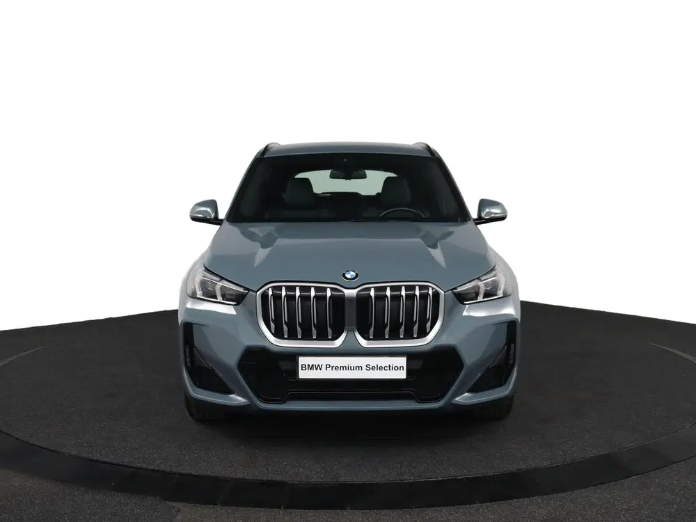 BMW X1 sDrive18i uit 2023, foto 13