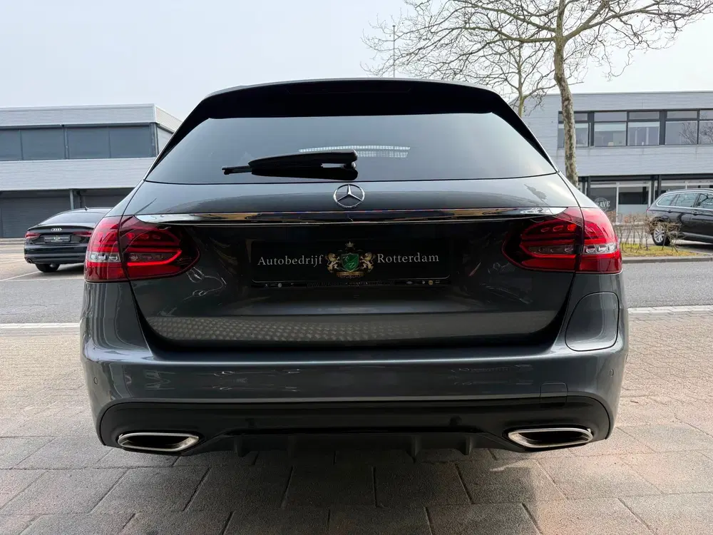 Mercedes-Benz C-Klasse 300 e AMG 360º uit 2021, foto 12
