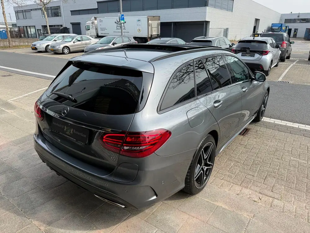 Mercedes-Benz C-Klasse 300 e AMG 360º uit 2021, foto 13