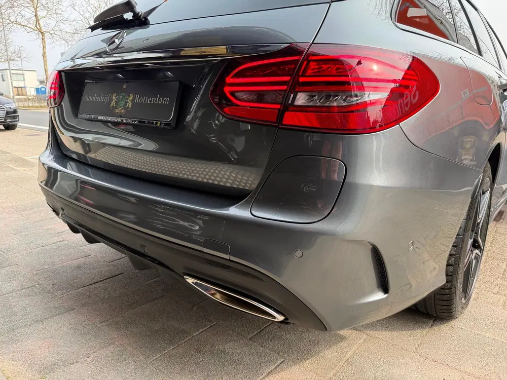 Mercedes-Benz C-Klasse 300 e AMG 360º uit 2021, foto 14