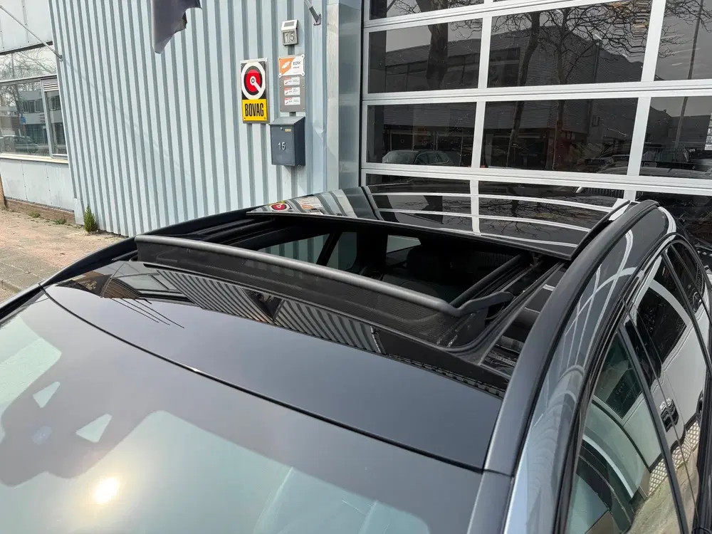 Mercedes-Benz C-Klasse 300 e AMG 360º uit 2021, foto 18