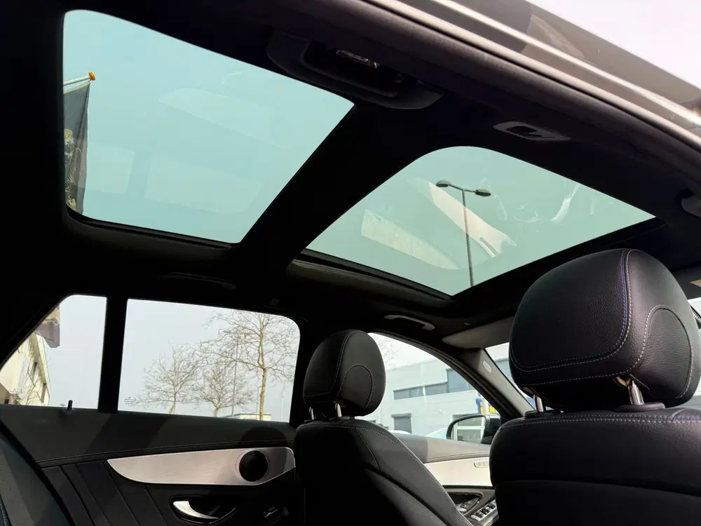 Mercedes-Benz C-Klasse 300 e AMG 360º uit 2021, foto 3