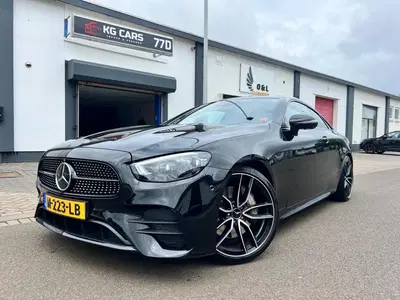 Mercedes-Benz E-Klasse 300 AMG Line 1 JAAR GARANTIE uit 2021