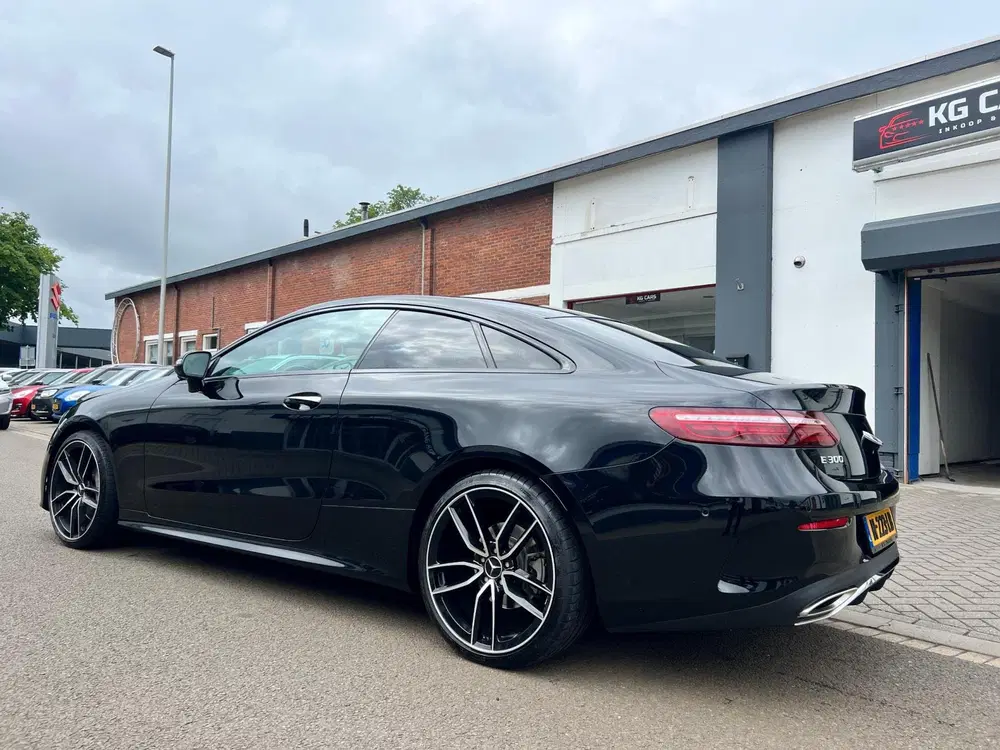 Mercedes-Benz E-Klasse 300 AMG Line 1 JAAR GARANTIE uit 2021, foto 5