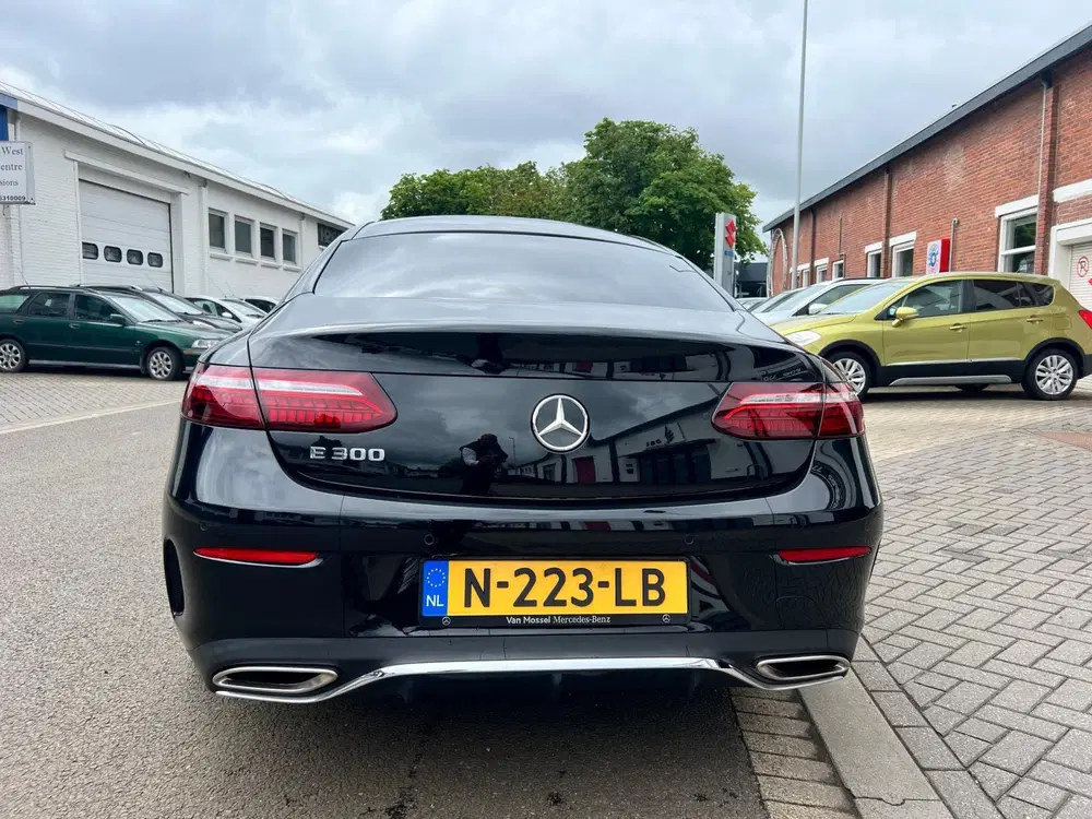 Mercedes-Benz E-Klasse 300 AMG Line 1 JAAR GARANTIE uit 2021, foto 6