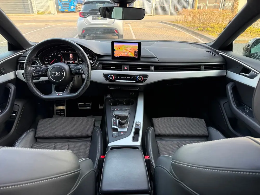 Audi A5 35 TFSI 2x S-Line PDC uit 2019, foto 2